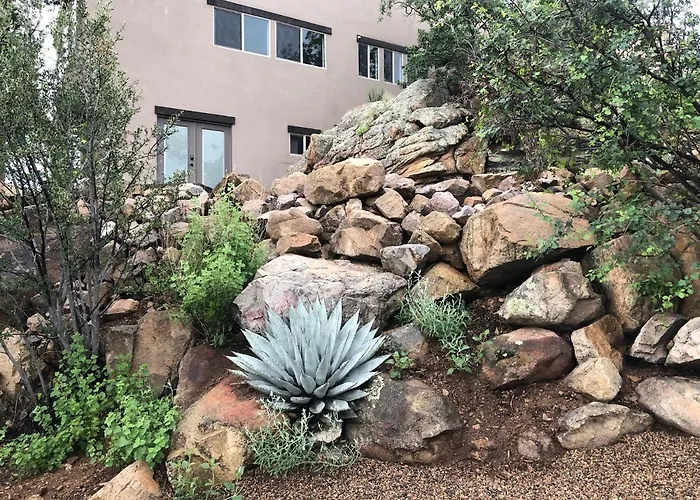Prickly Pear Unique With Bathroom Built Into The Granite Boulders, Amazing Views, Front & Back Porches, Firepit,dog Friendly Prescott