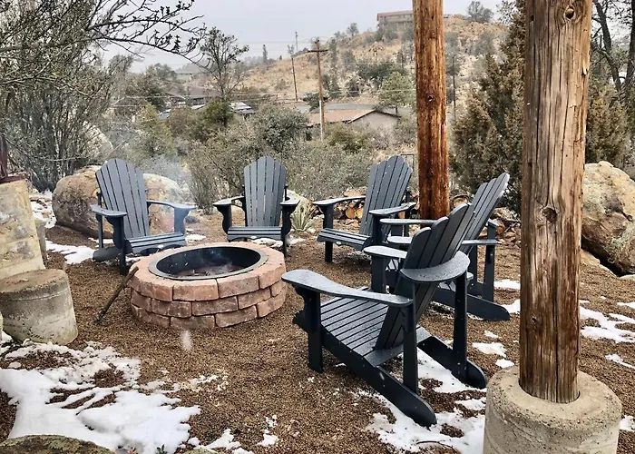 Prickly Pear Unique With Bathroom Built Into The Granite Boulders, Amazing Views, Front & Back Porches, Firepit,dog Friendly Prescott