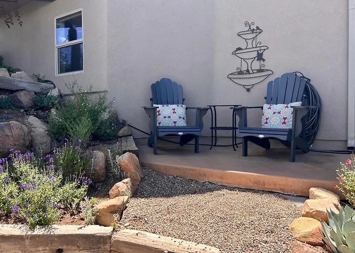 Prickly Pear Unique With Bathroom Built Into The Granite Boulders, Amazing Views, Front & Back Porches, Firepit,dog Friendly Apartment Prescott